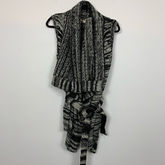 NWT BlankNYC Wraparound Cardigan Sweater Vest - Picture 4 of 5